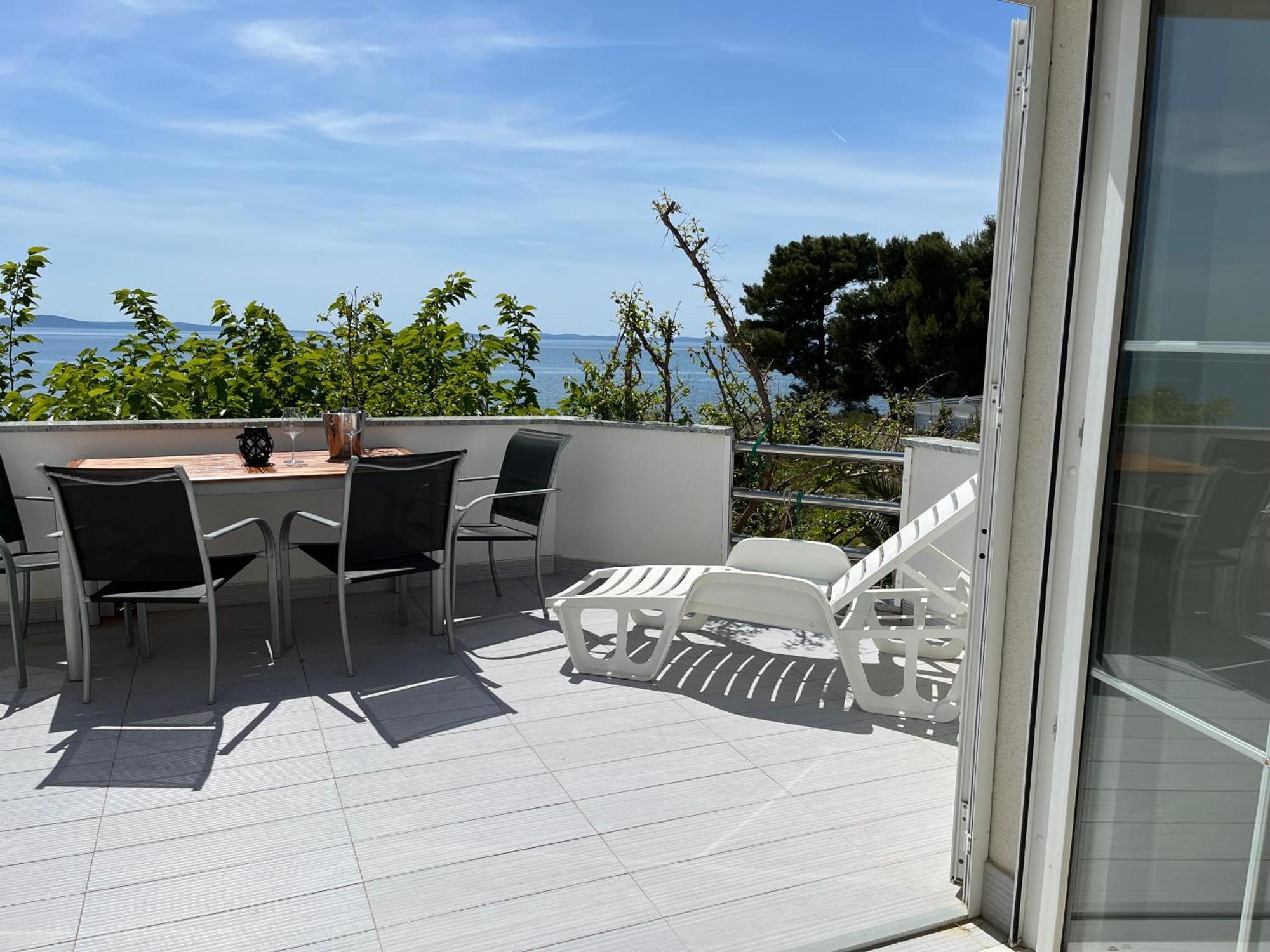 Mirakul Apartments Vir Exterior photo