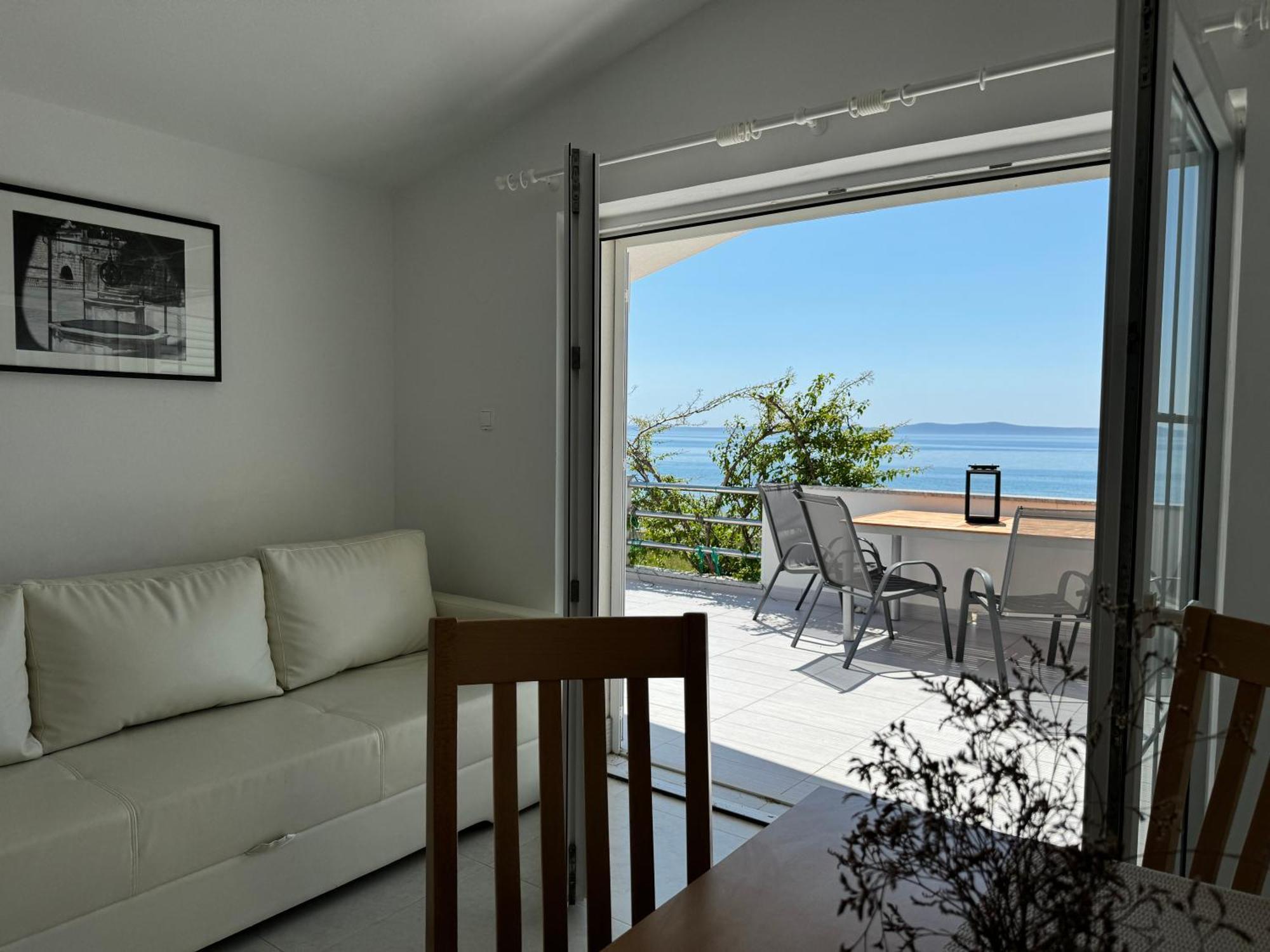 Mirakul Apartments Vir Exterior photo